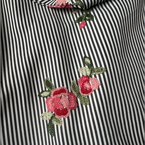 NWT Calvin Klein Striped Floral Embroidery Tie Waist Knee Length Dress Size 6 - Picture 5 of 11